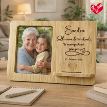 Marco de fotos personalizado con cargador inalámbrico en bambú
